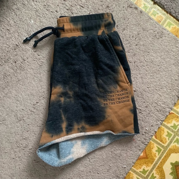 Balance Athletica ‘Affirmation’ Short (S) - dust devil - Picture 4 of 5